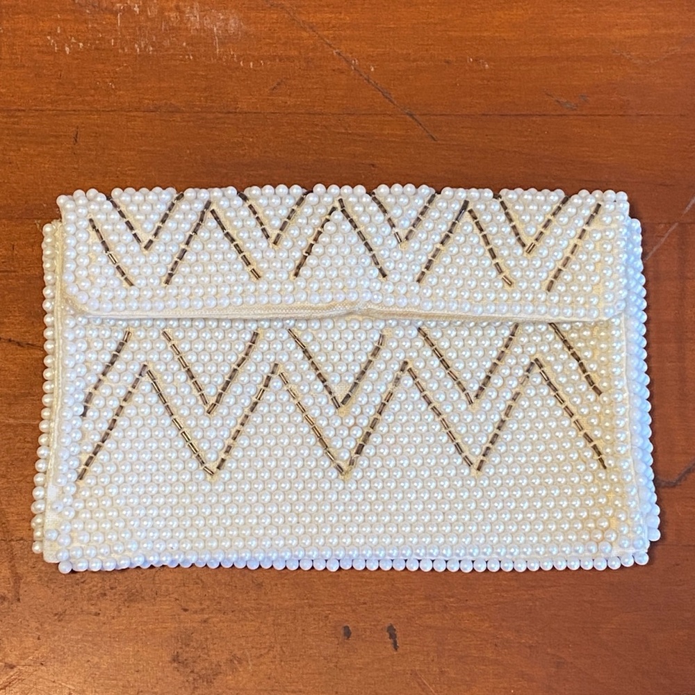 Vintage 60s Ivory Beaded Wallet/Coin Purse/Elegant/Girly/Feminine/Glamour/Retro